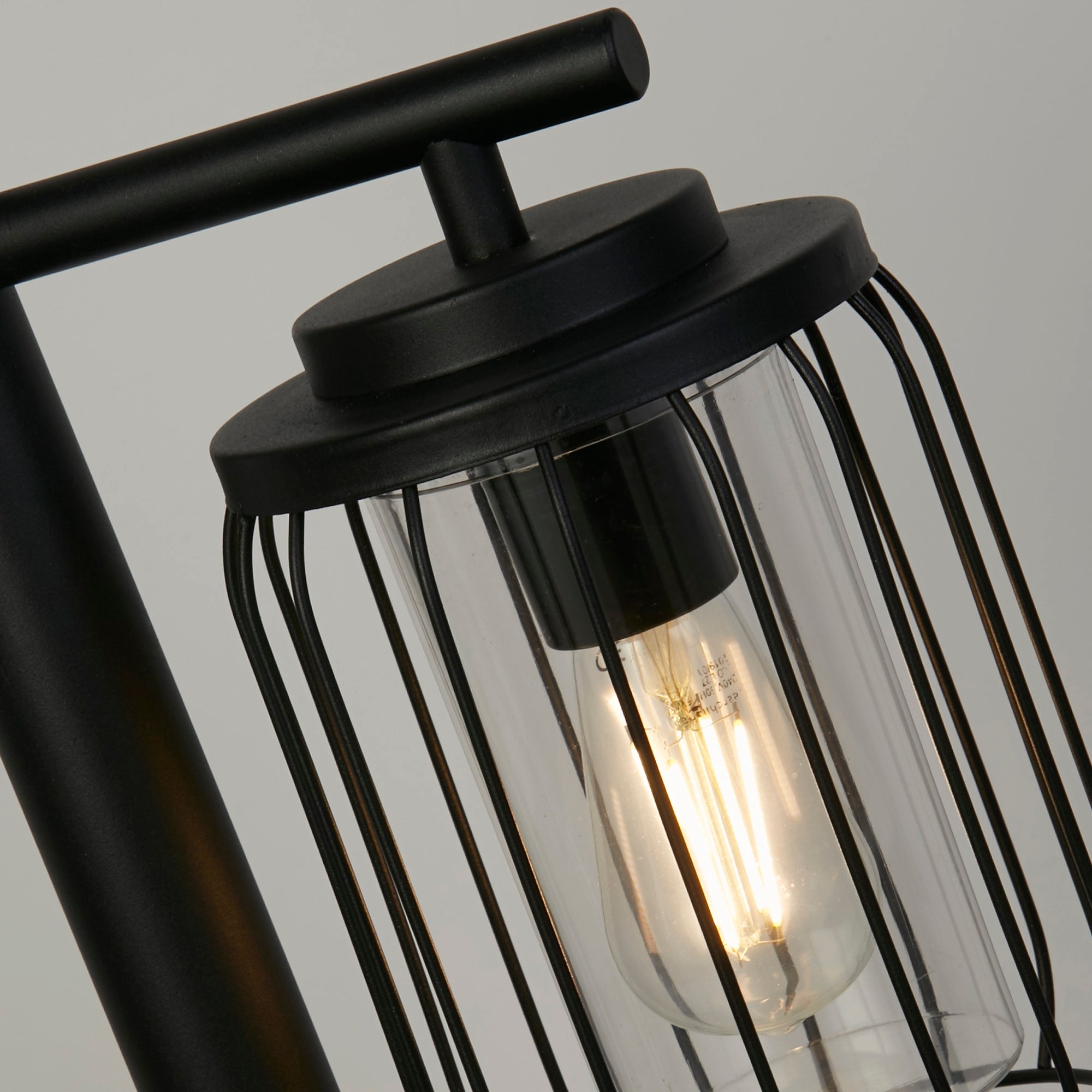 Reed 1Lt Post Light, Black Metal and PC Shade