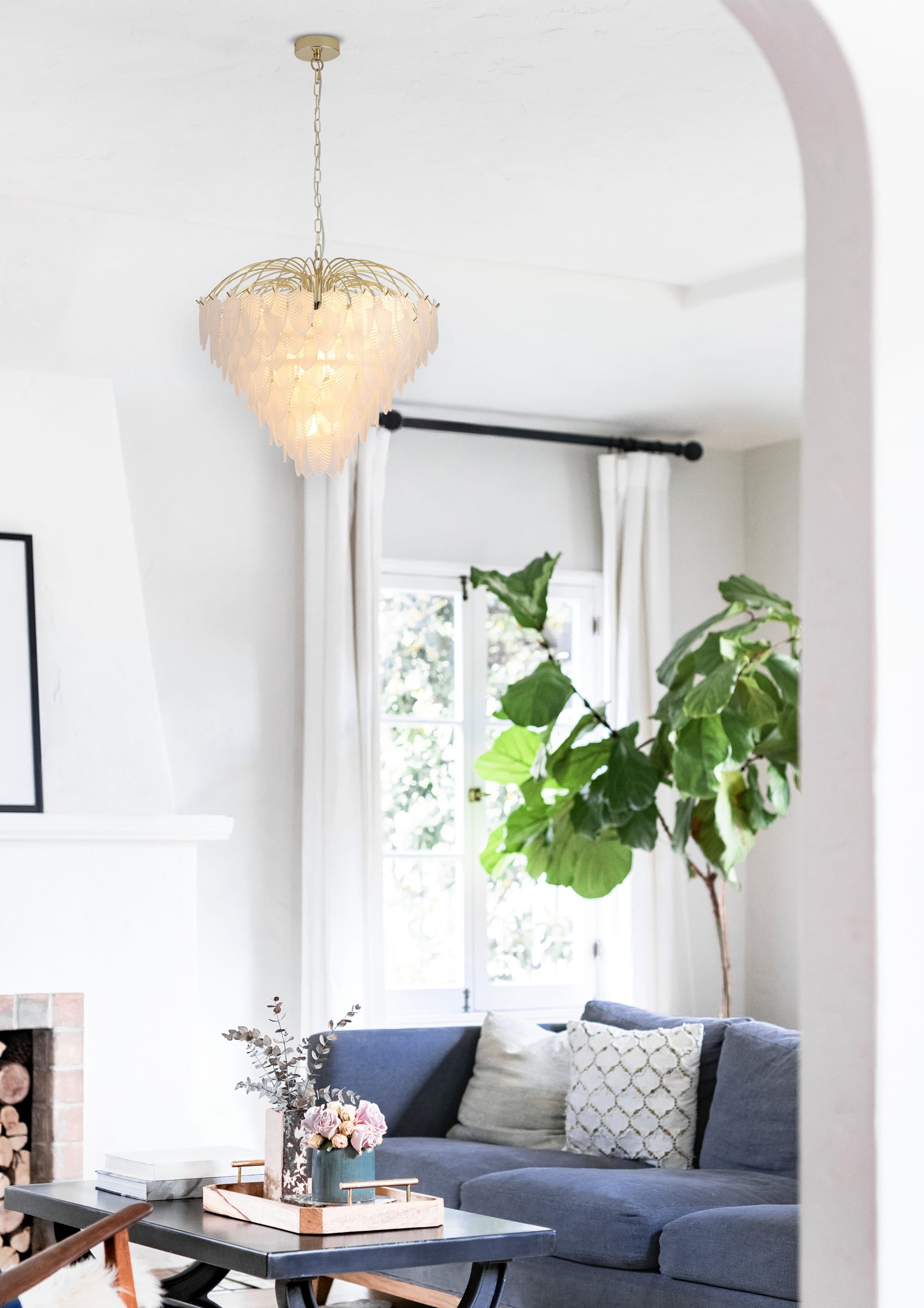 Feather 10Lt Pendant, Polished Brass with Frosted Glass