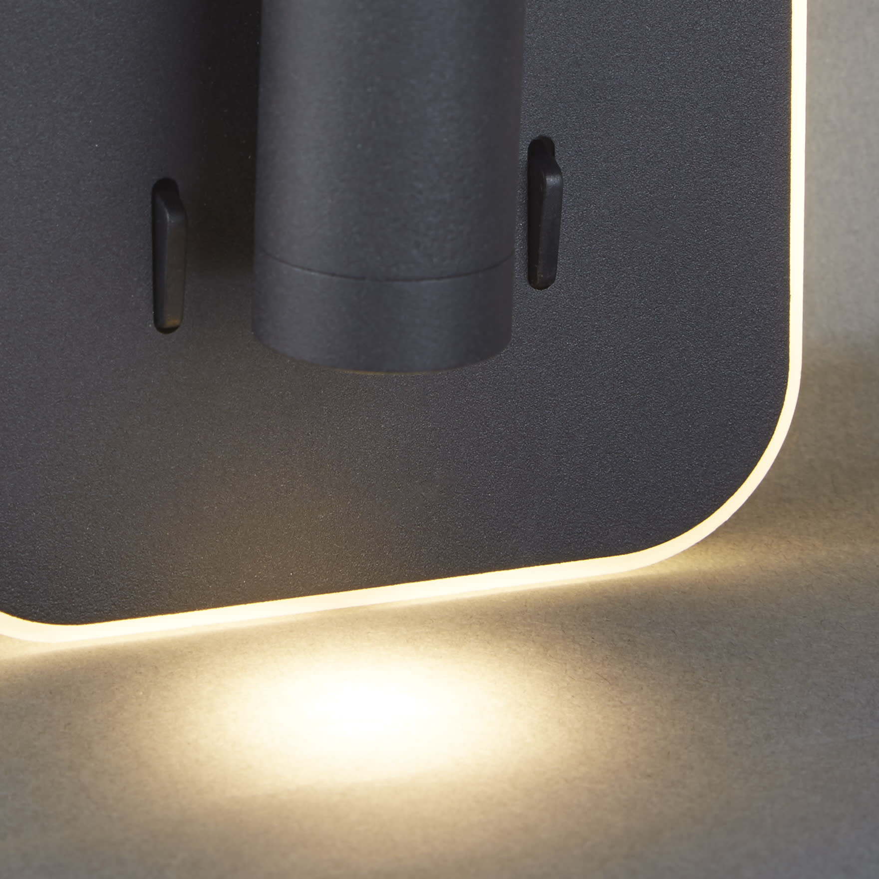 Sonny LED Wall Light, Black Metal