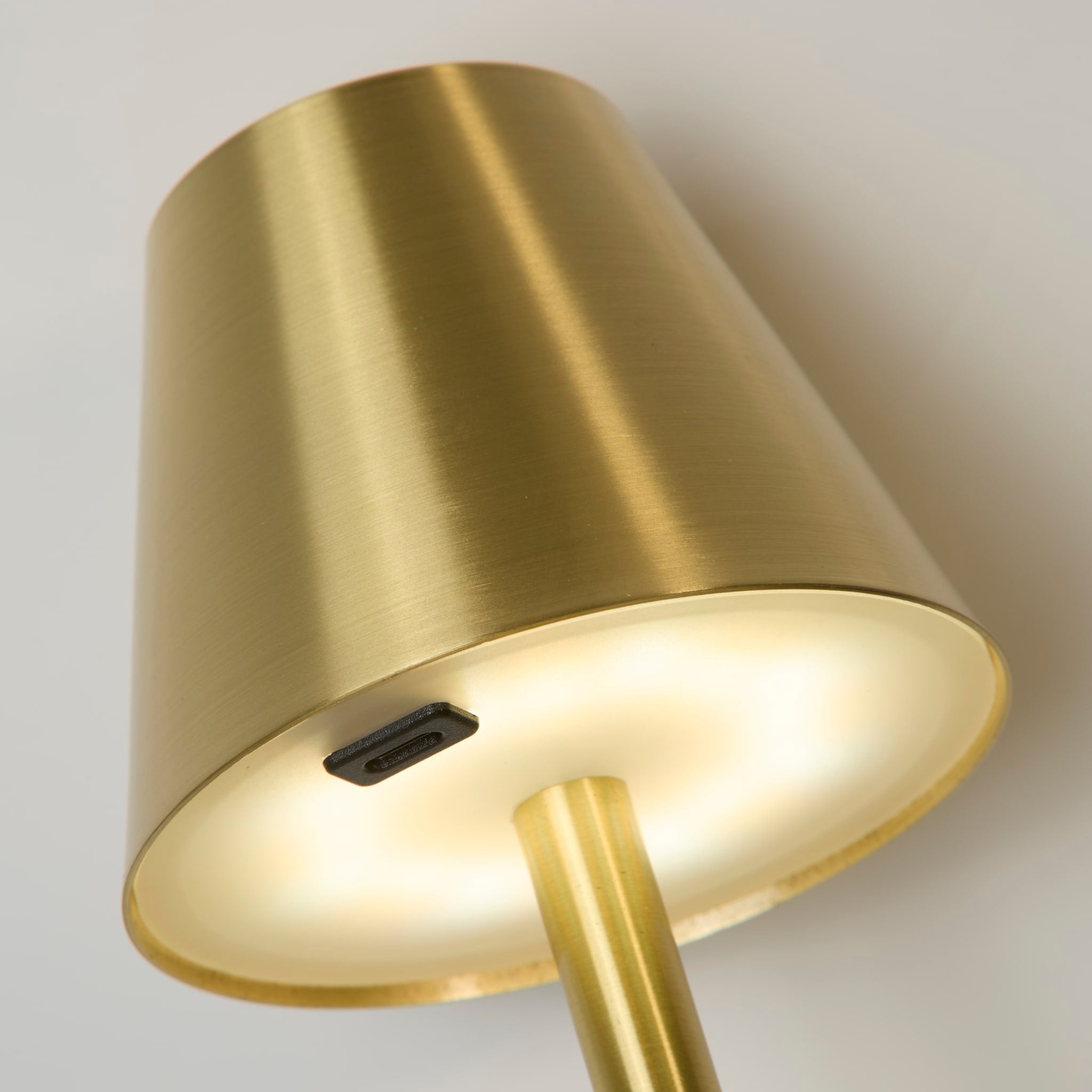 Tyler Rechargeable Table Lamp, Gold