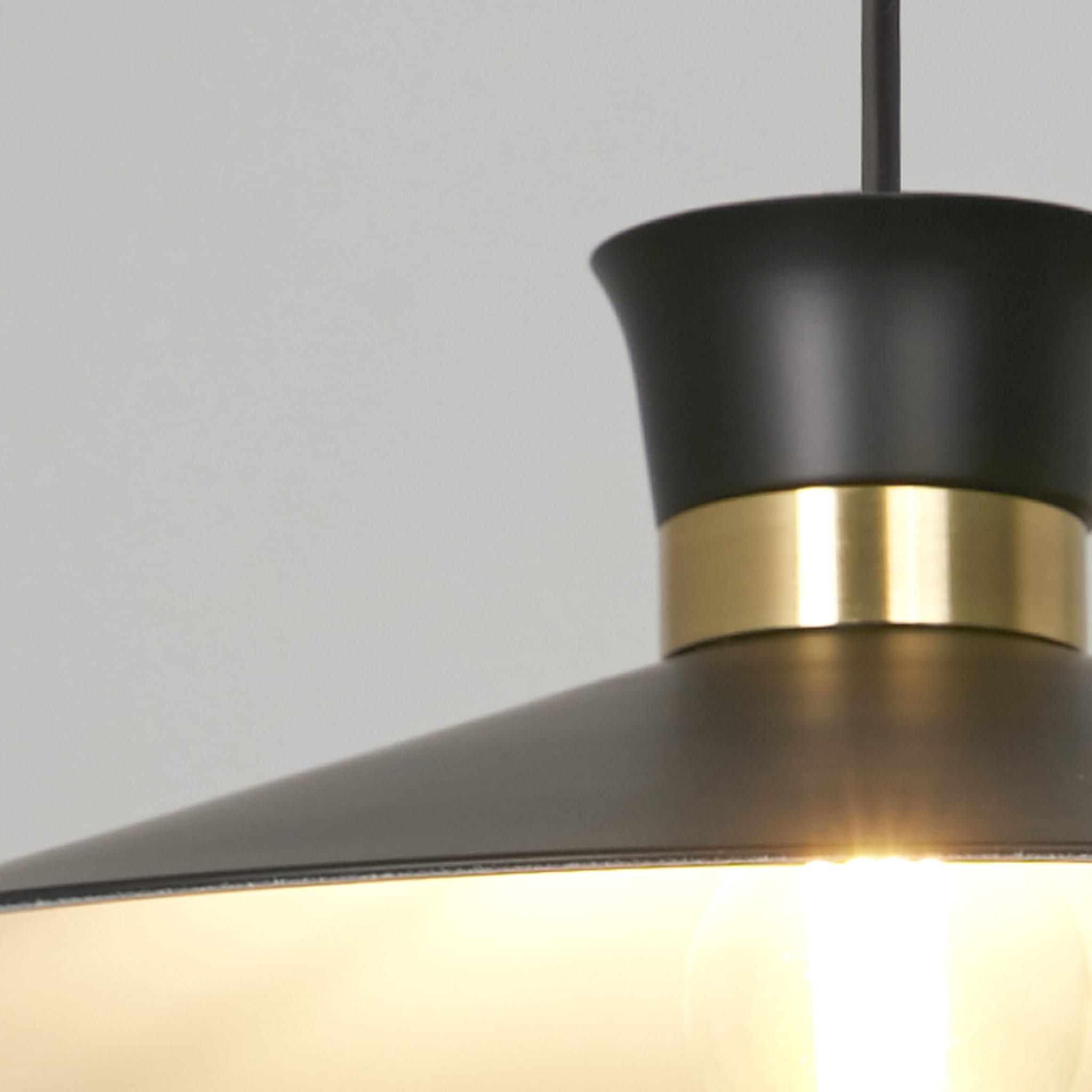 Balham Pendant - Black & Gold Metal