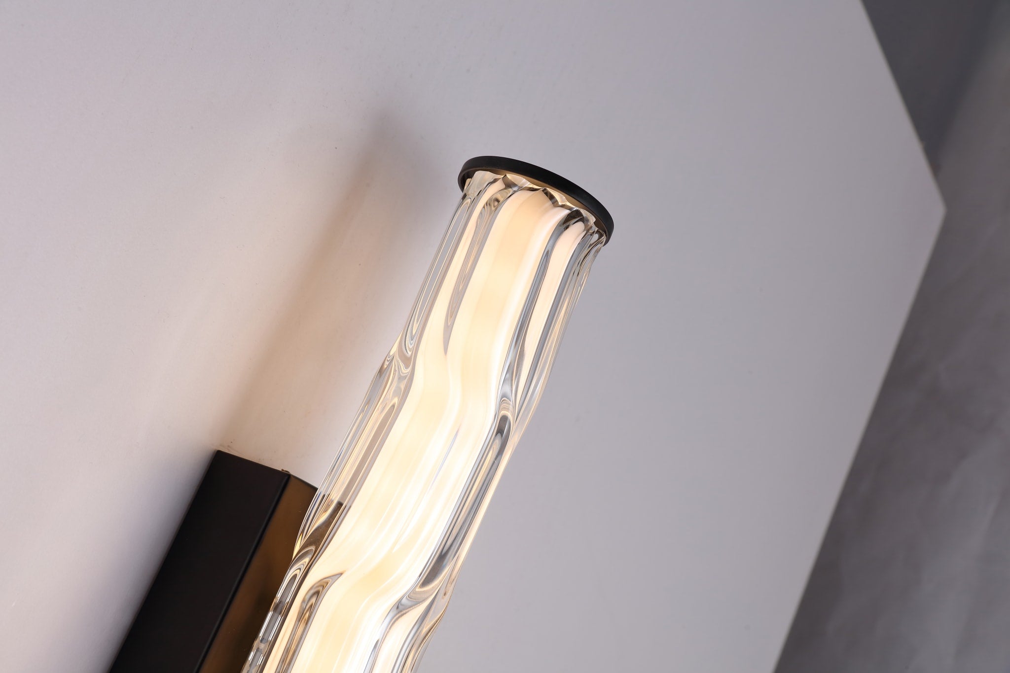 Vibrate LED Wall Light, Matt Black with Glass