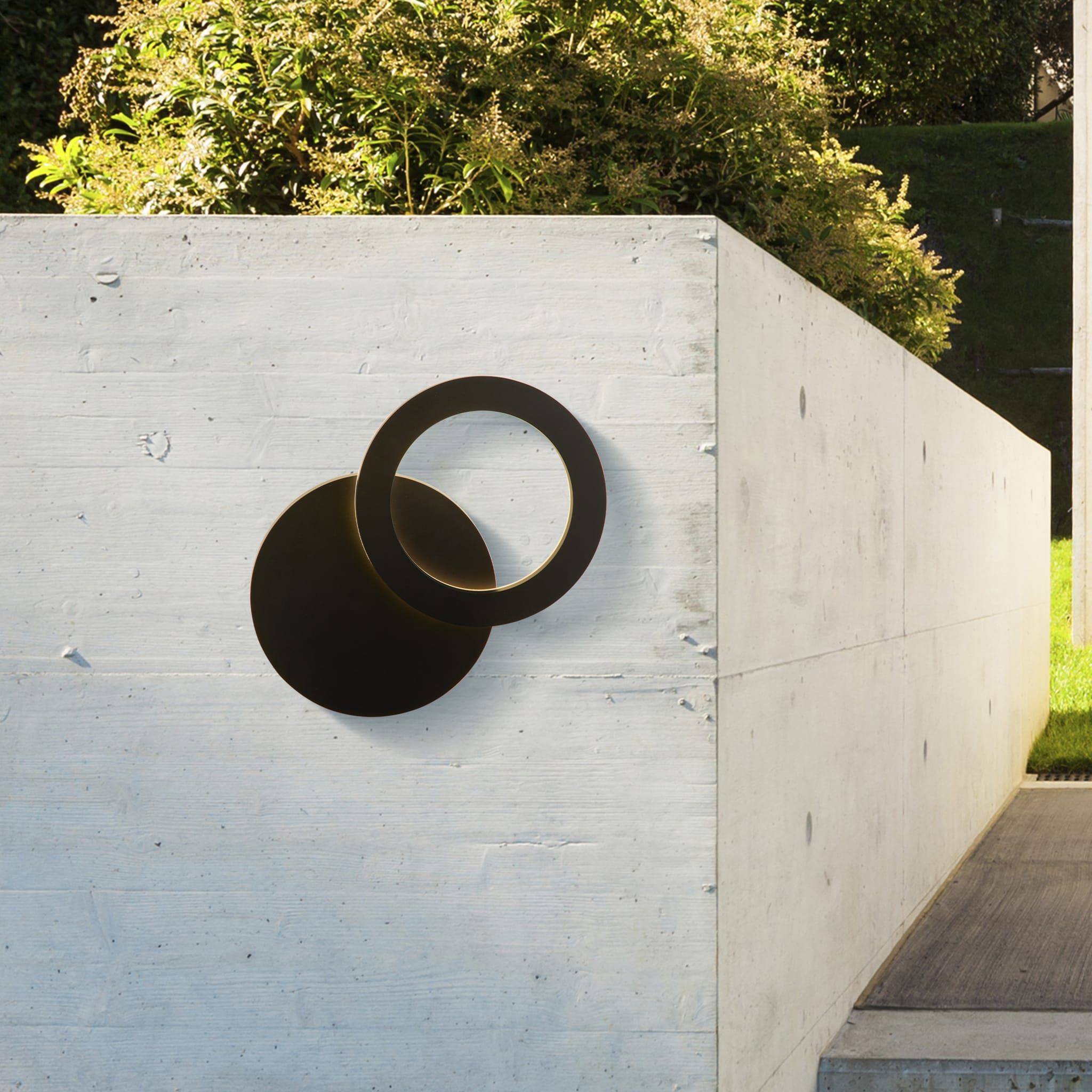 Hyde LED Outdoor Wall Light, Black