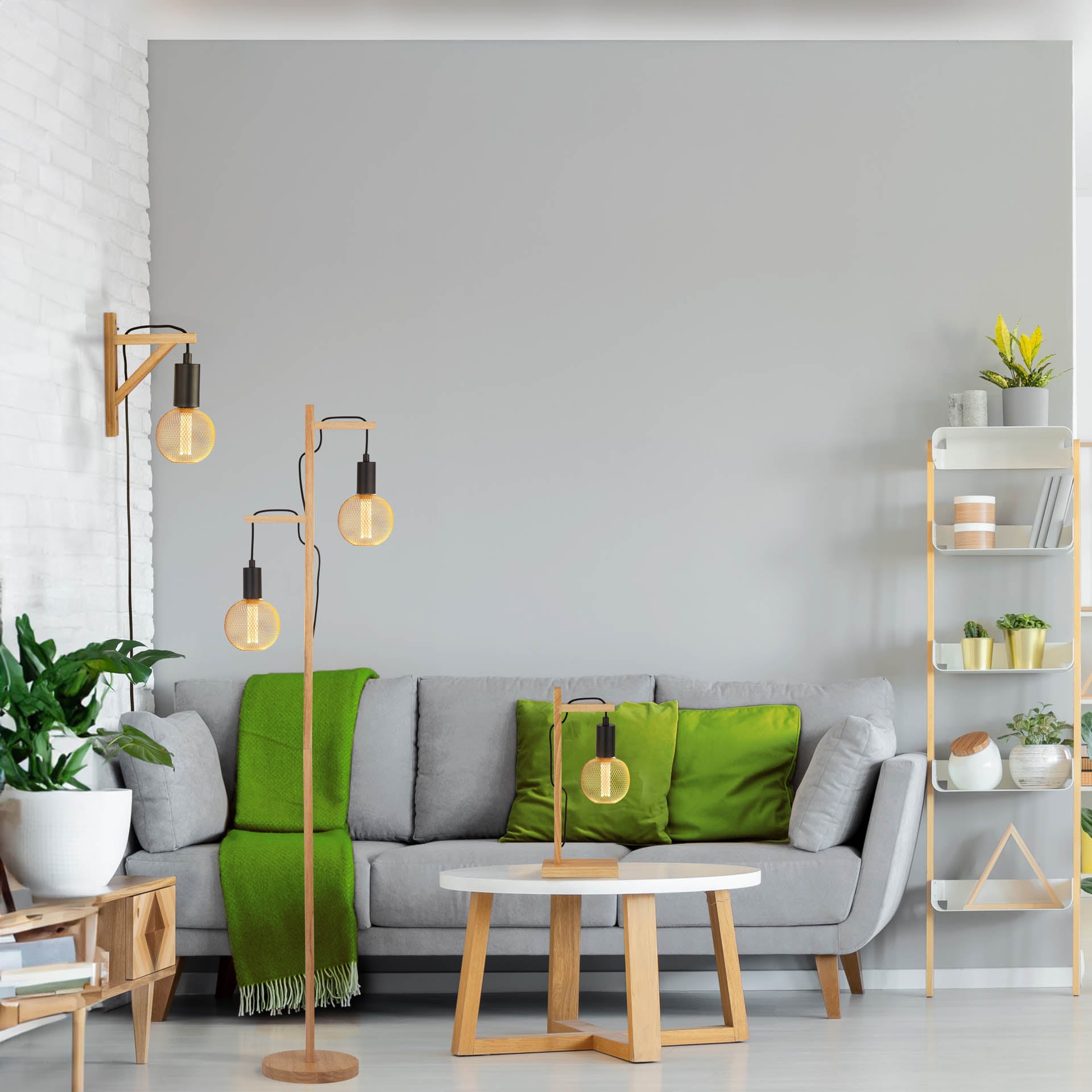 Woody Floor Lamp - Natural Wood & Black Metal