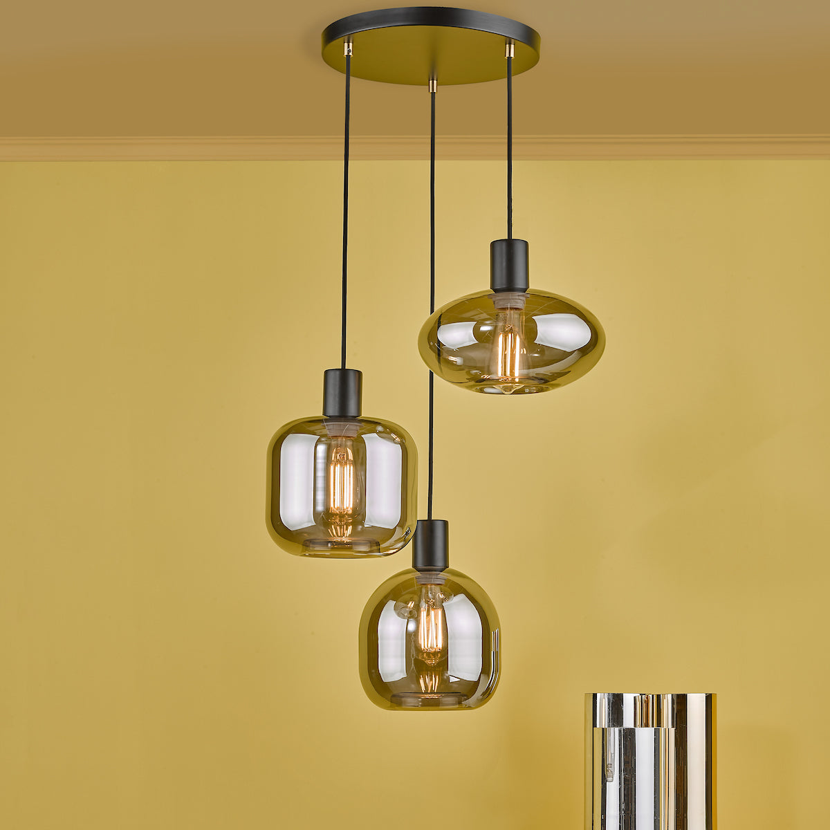 AIDEN 3LT CLUSTER BLACK CW SMOKED GLASS