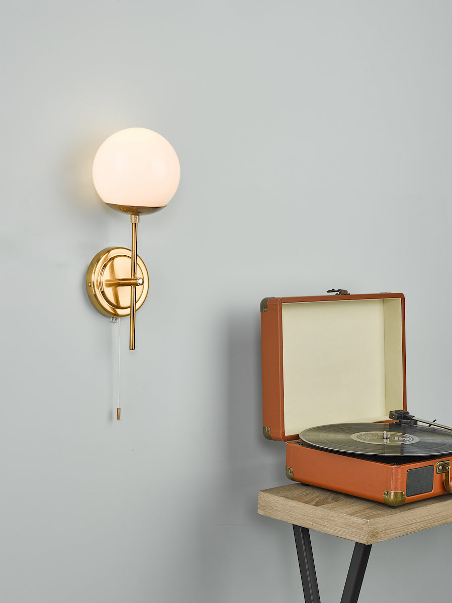 BOMBAZINE 1LT WALL LIGHT NATURAL BRASS CW GLS SHD