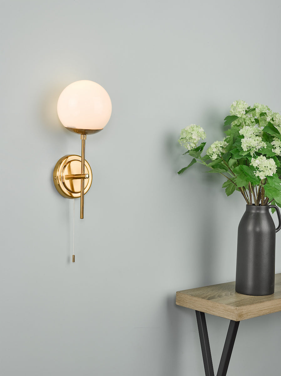 BOMBAZINE 1LT WALL LIGHT NATURAL BRASS CW GLS SHD