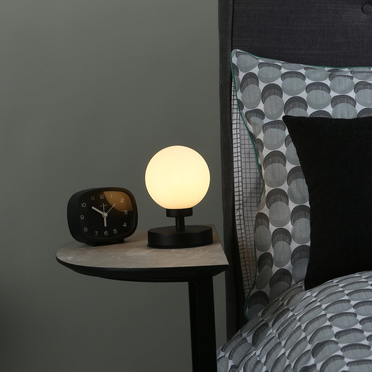 ESBEN TL TOUCH MATT BLACK CW OPAL GLASS