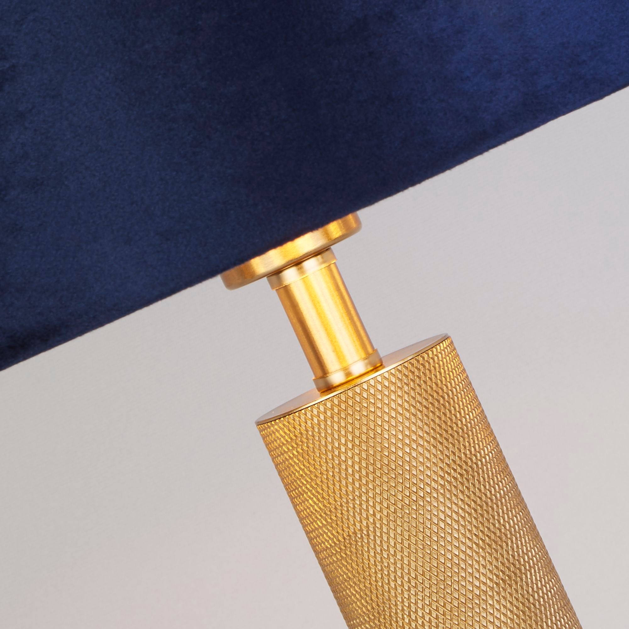 London Table Lamp - Knurled Brass & Velvet Shade Navy Velvet