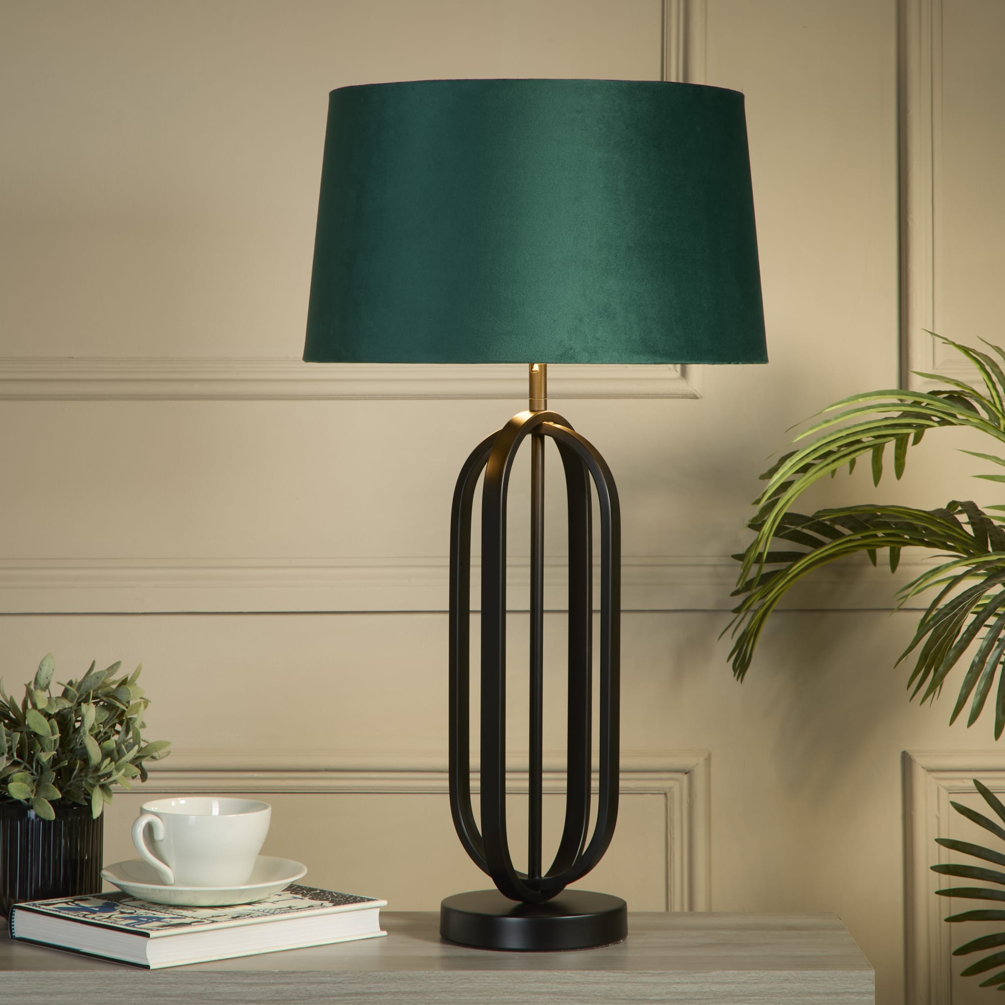 Chic Table Lamp - Black Metal with Emerald Shade