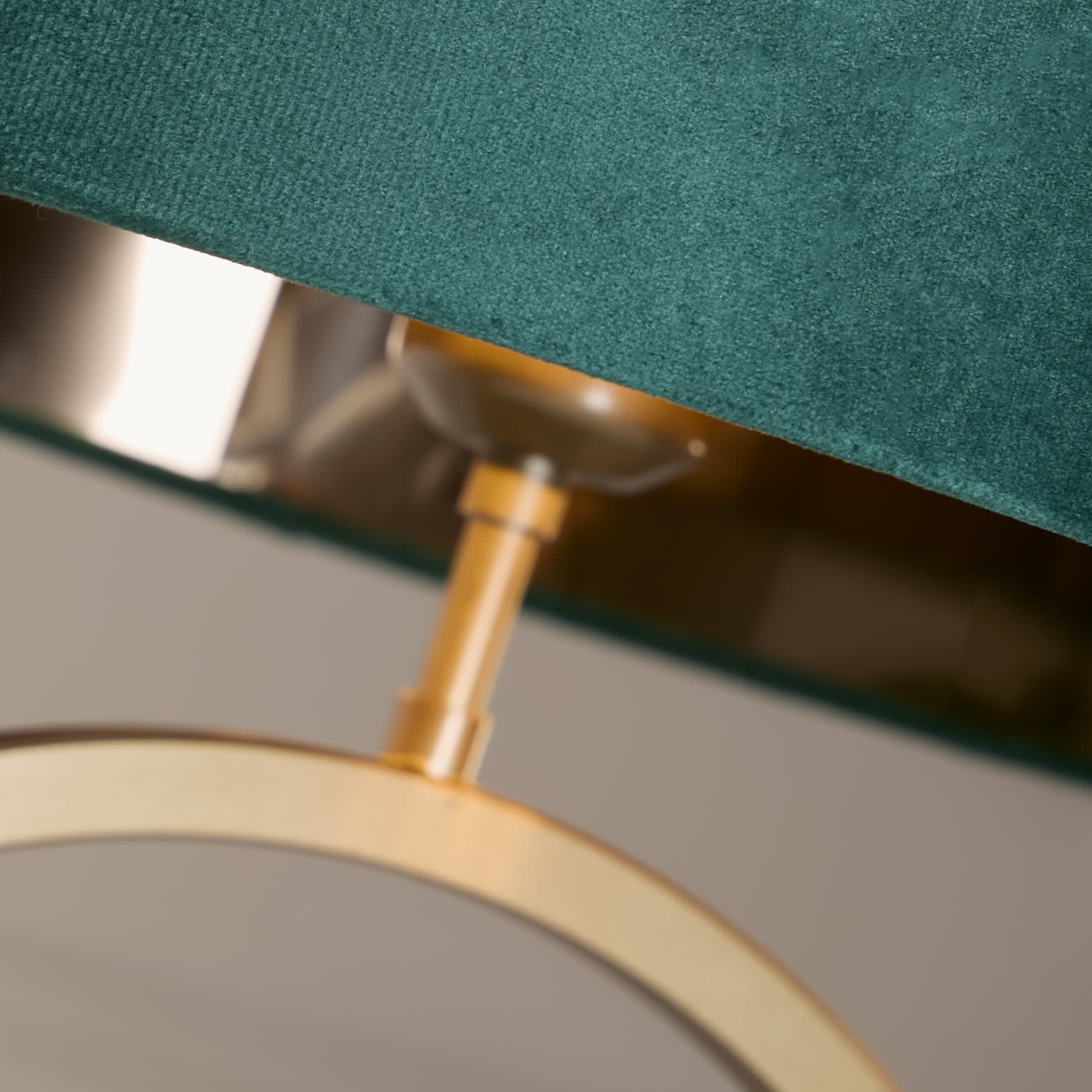 Elegant Table Lamp - Bronze Metal With Emerald Shade