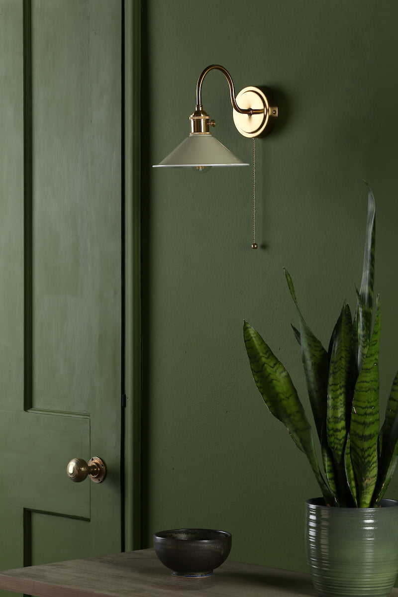 HADANO 1LT W/LT BRASS WITH CASHMERE METAL SHD
