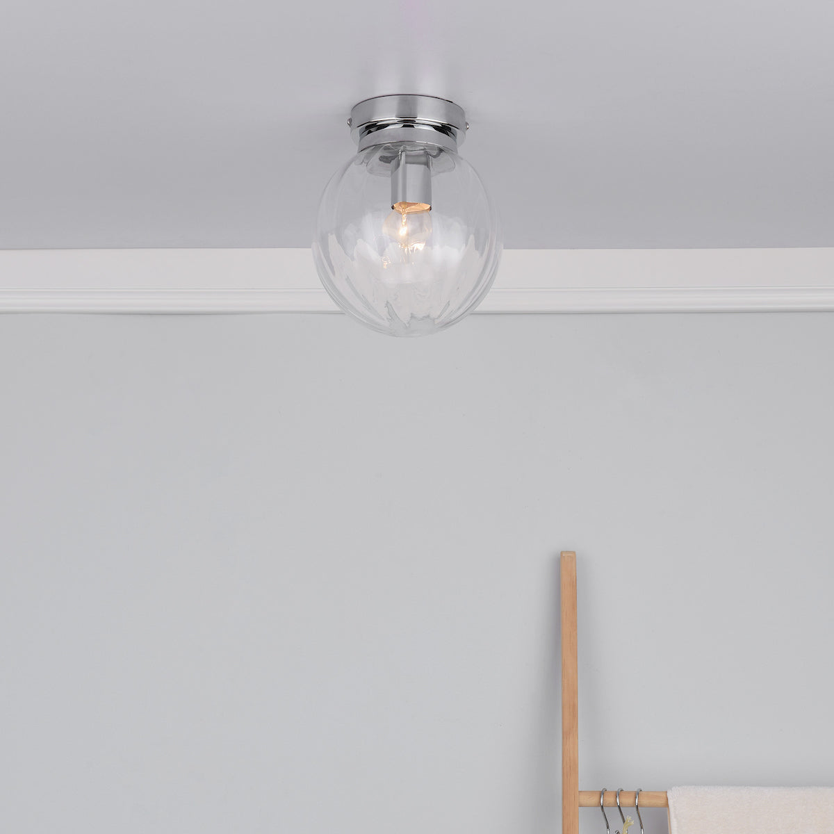 KAVI 1LT FLUSH POLISHED CHROME RIBBED GLASS IP44
