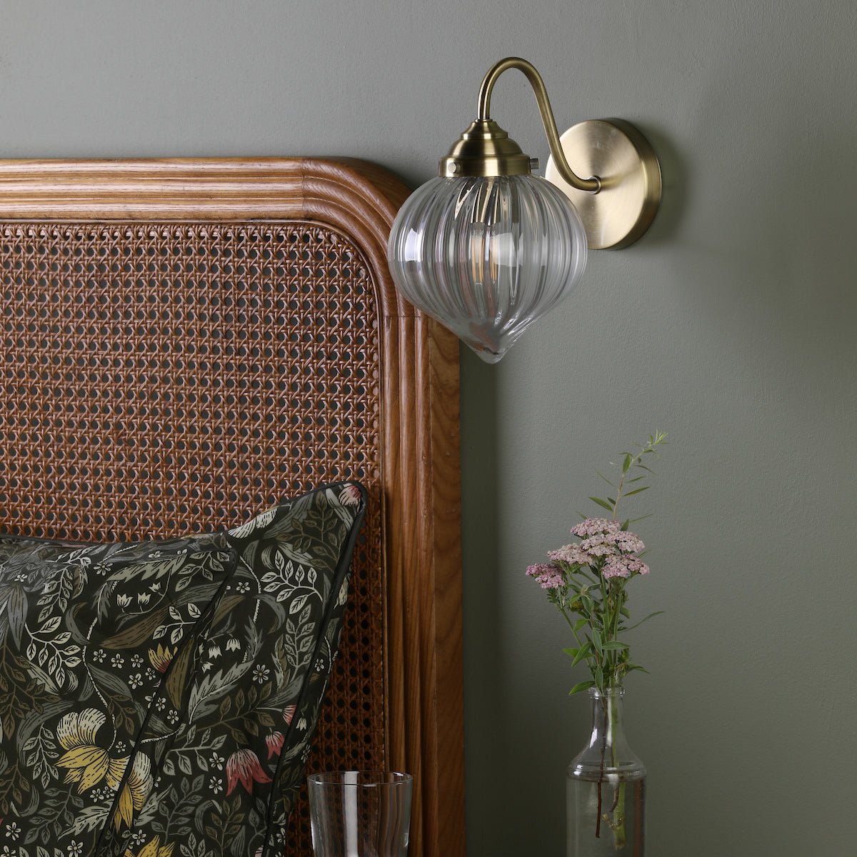 MYA 1LT WALL LIGHT ANTIQUE BRASS CLEAR GLASS