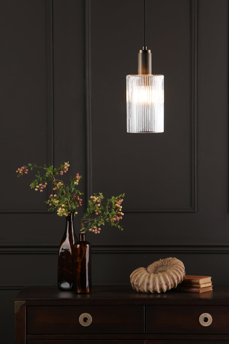 NIKOLAS 1LT PENDANT KNURLED BRASS CW CYLINDER GLAS