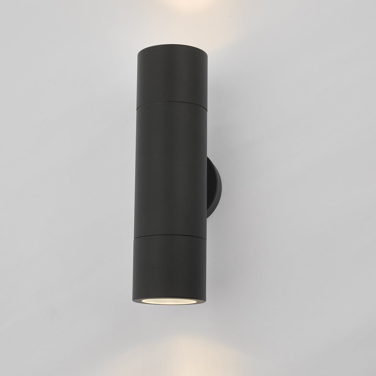 ORTEGA 2LT W/LT BLACK UP DOWN IP65