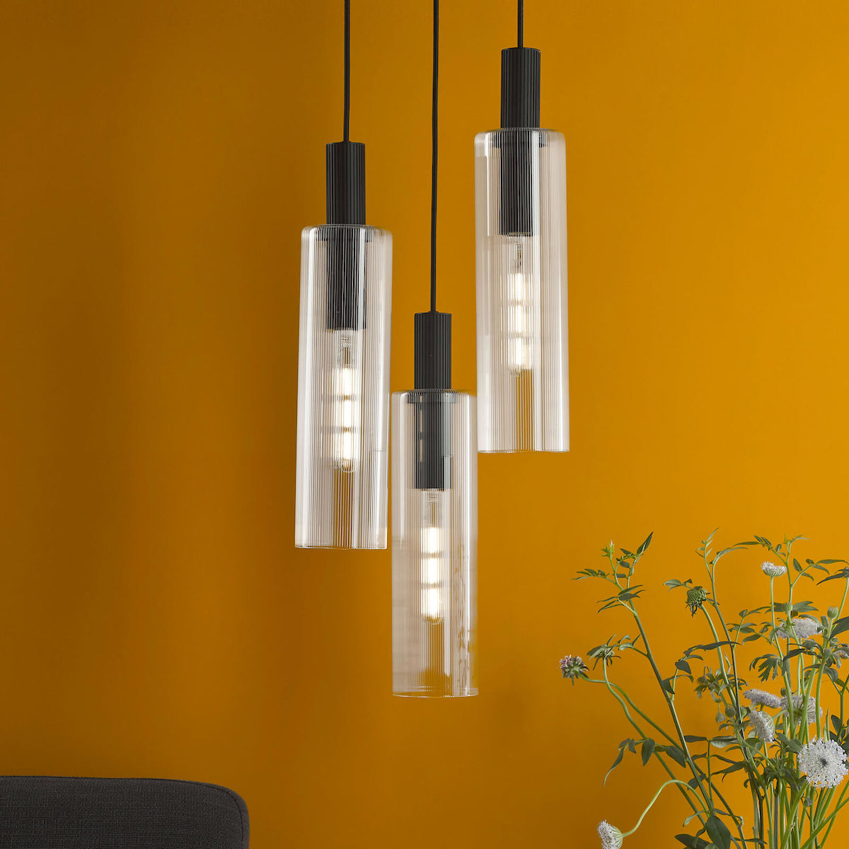 RUBEN 3LT CLUSTER PENDANT BLACK CLEAR RIBBED GLS
