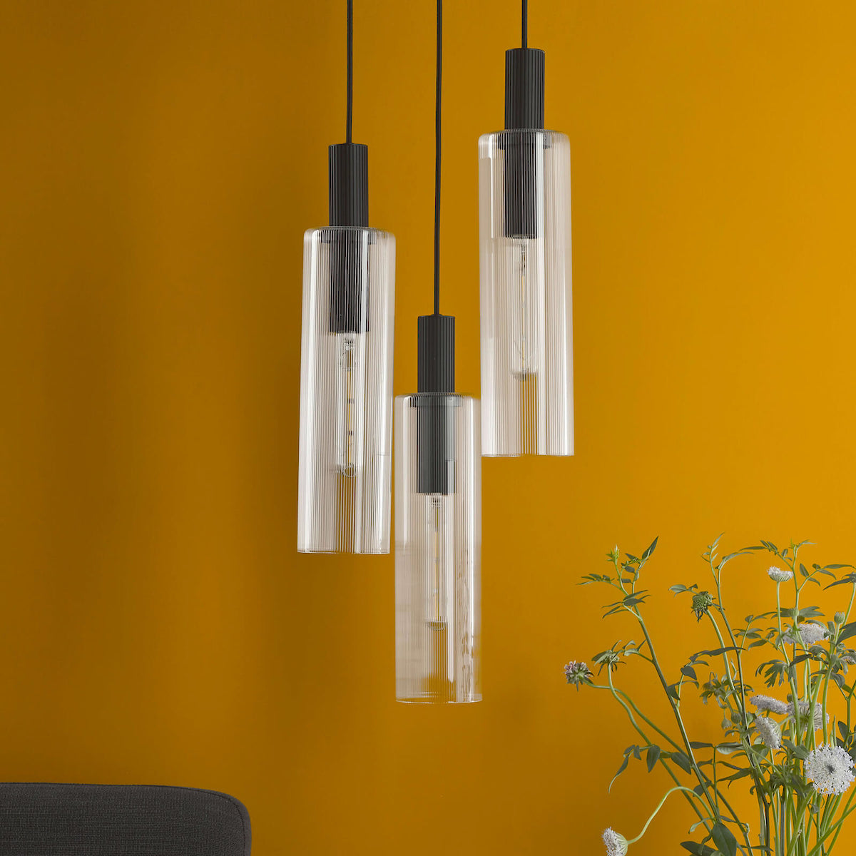 RUBEN 3LT CLUSTER PENDANT BLACK CLEAR RIBBED GLS