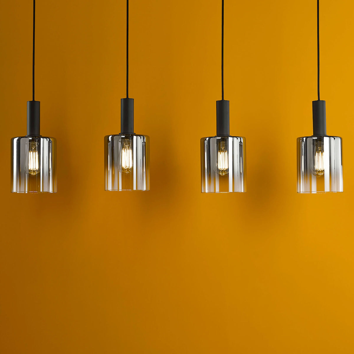 SAVANNAH 4LT BAR PENDANT BLACK SMOKED GLS