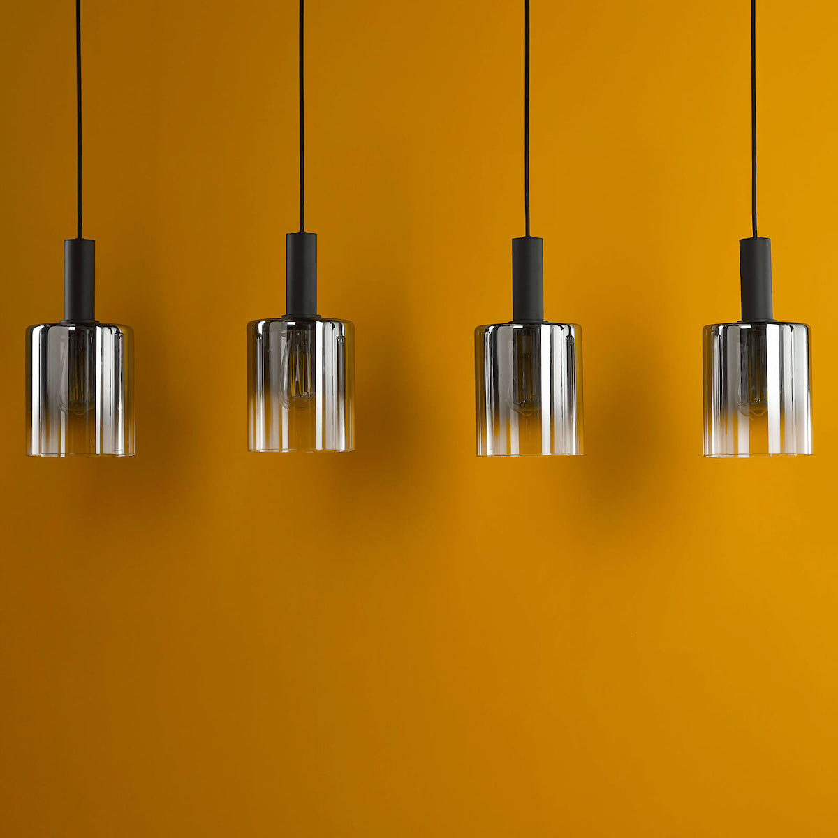 SAVANNAH 4LT BAR PENDANT BLACK SMOKED GLS