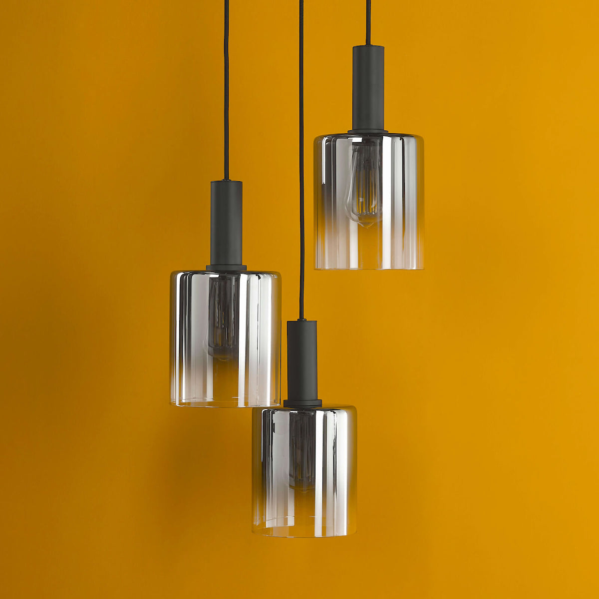 SAVANNAH 3LT CLUSTER PENDANT BLACK SMOKED GLS