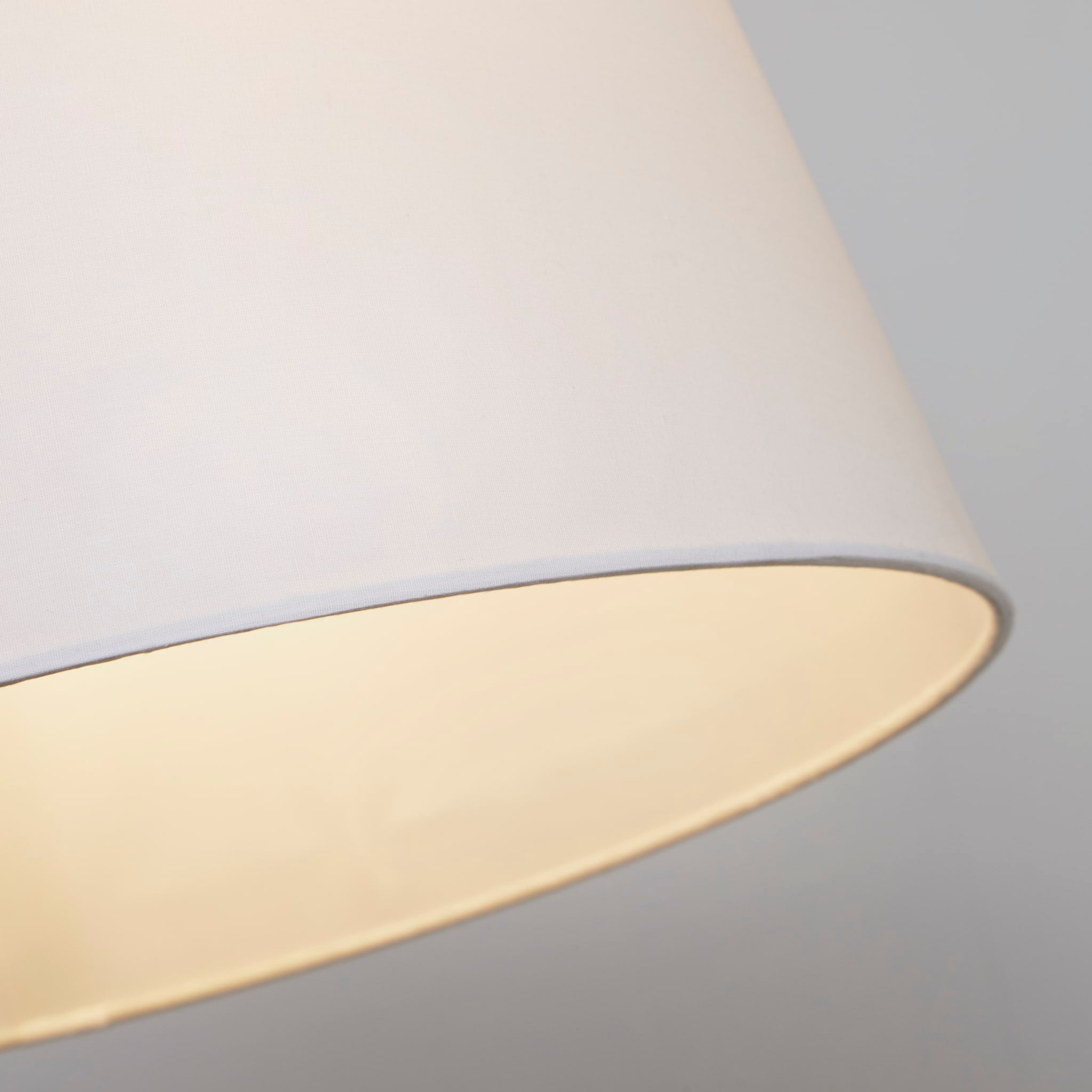 TC TAPERED SHADE 40CM WHITE