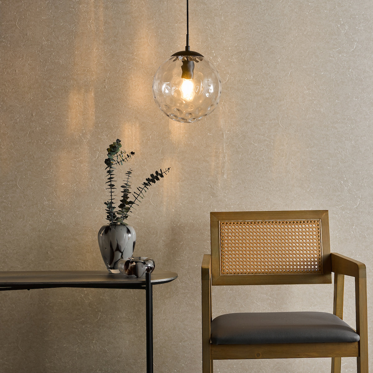 RIPPLE 1LT PENDANT BLACK WITH CLEAR RIPPLE GLASS