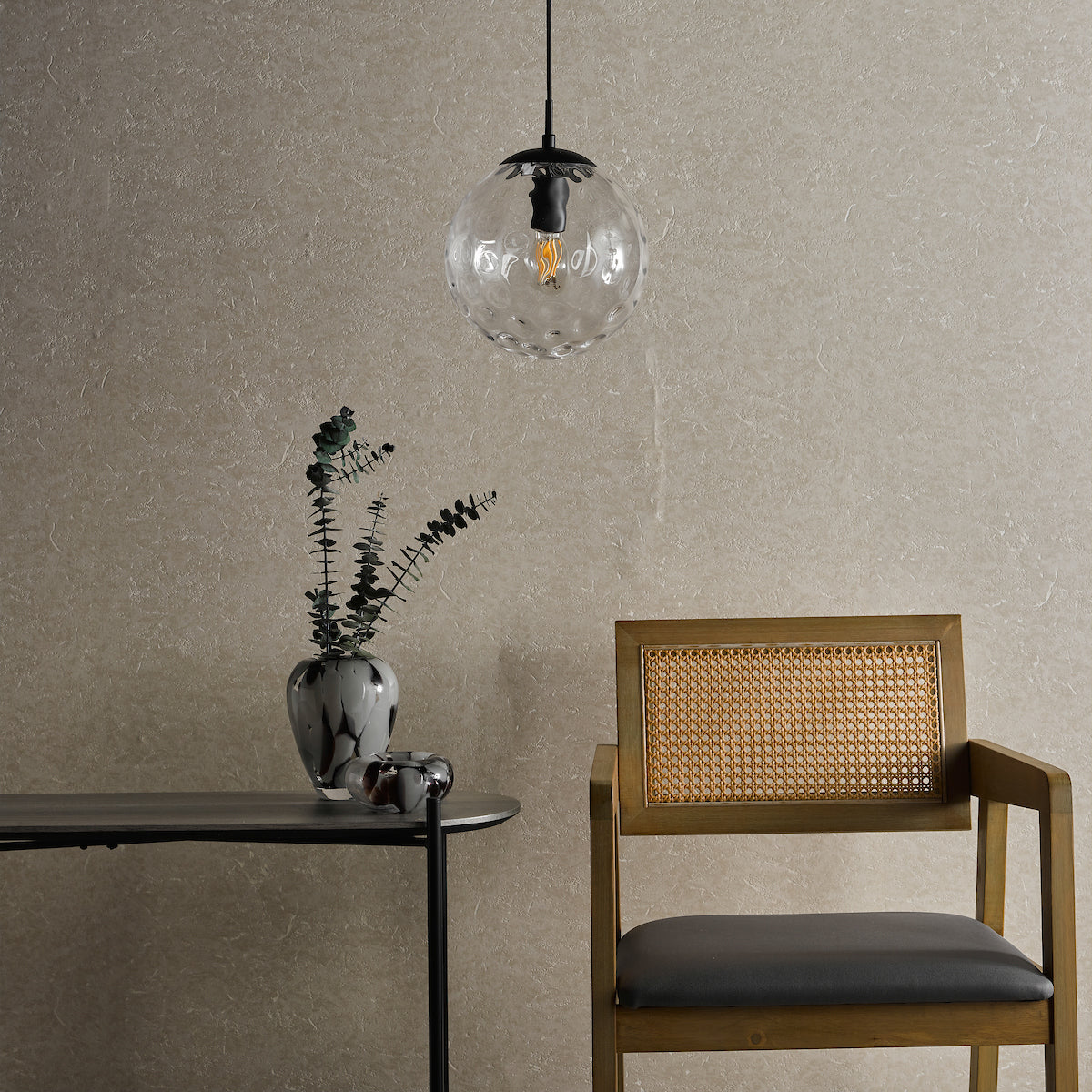 RIPPLE 1LT PENDANT BLACK WITH CLEAR RIPPLE GLASS