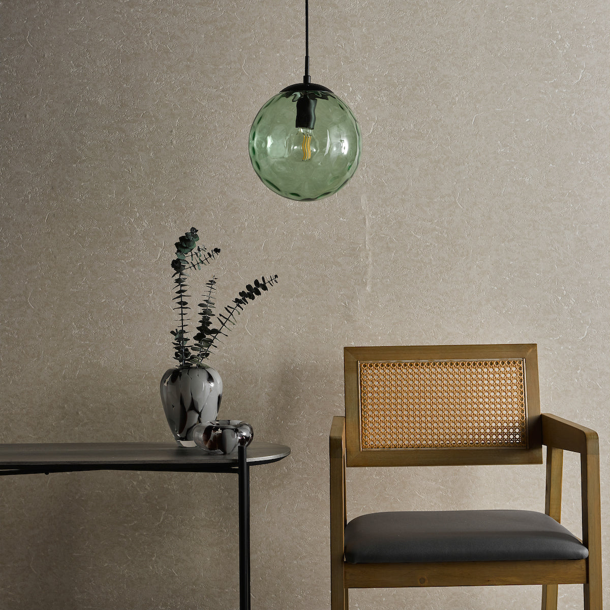 RIPPLE 1LT PENDANT BLACK WITH GREEN RIPPLE GLASS