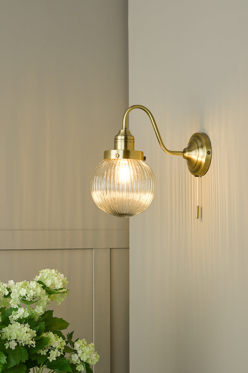 TAMARA 1LT WB ANTIQUE BRASS CLEAR GLASS