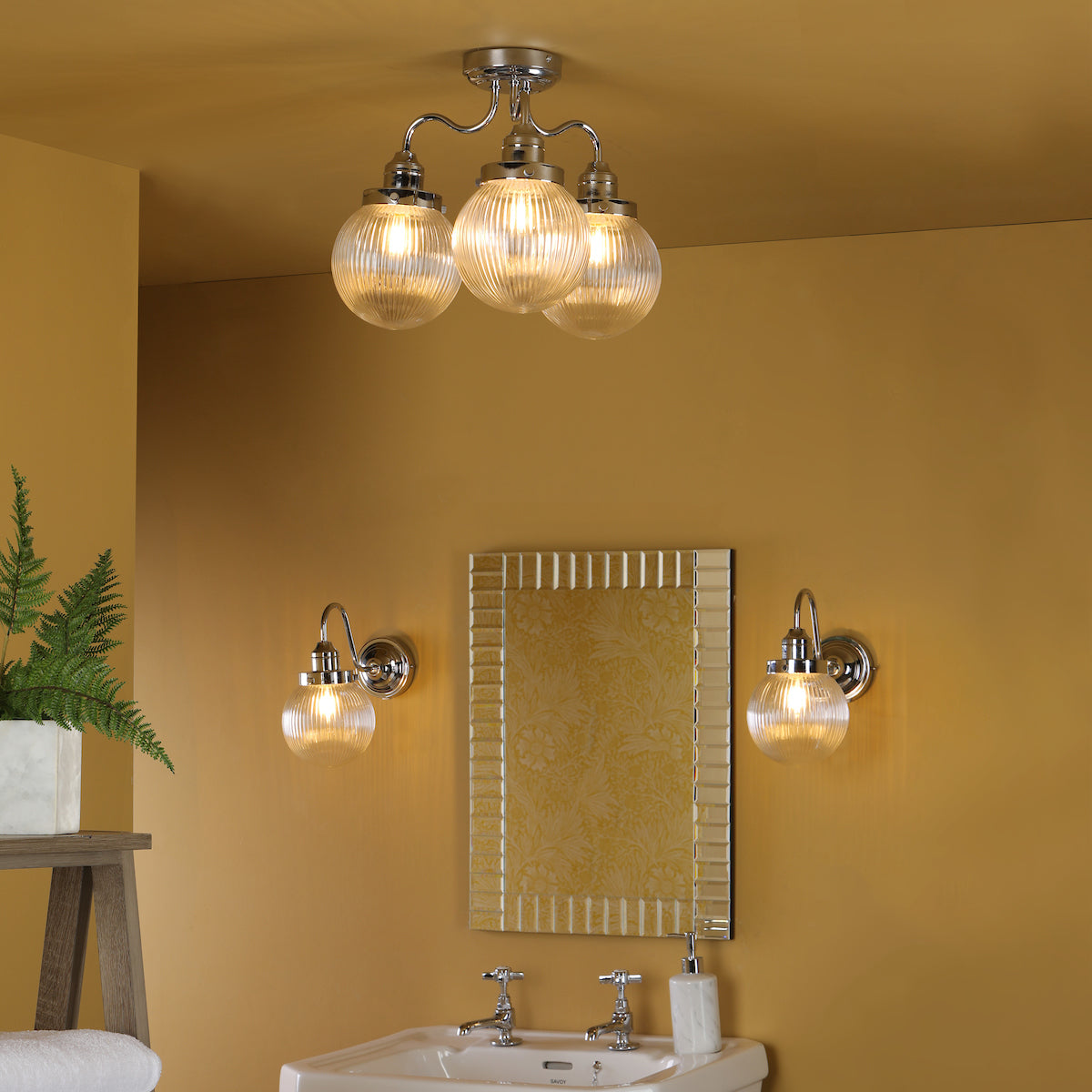 TAMARA 3LT SEMI FLUSH POL CHR/ CLEAR IP44