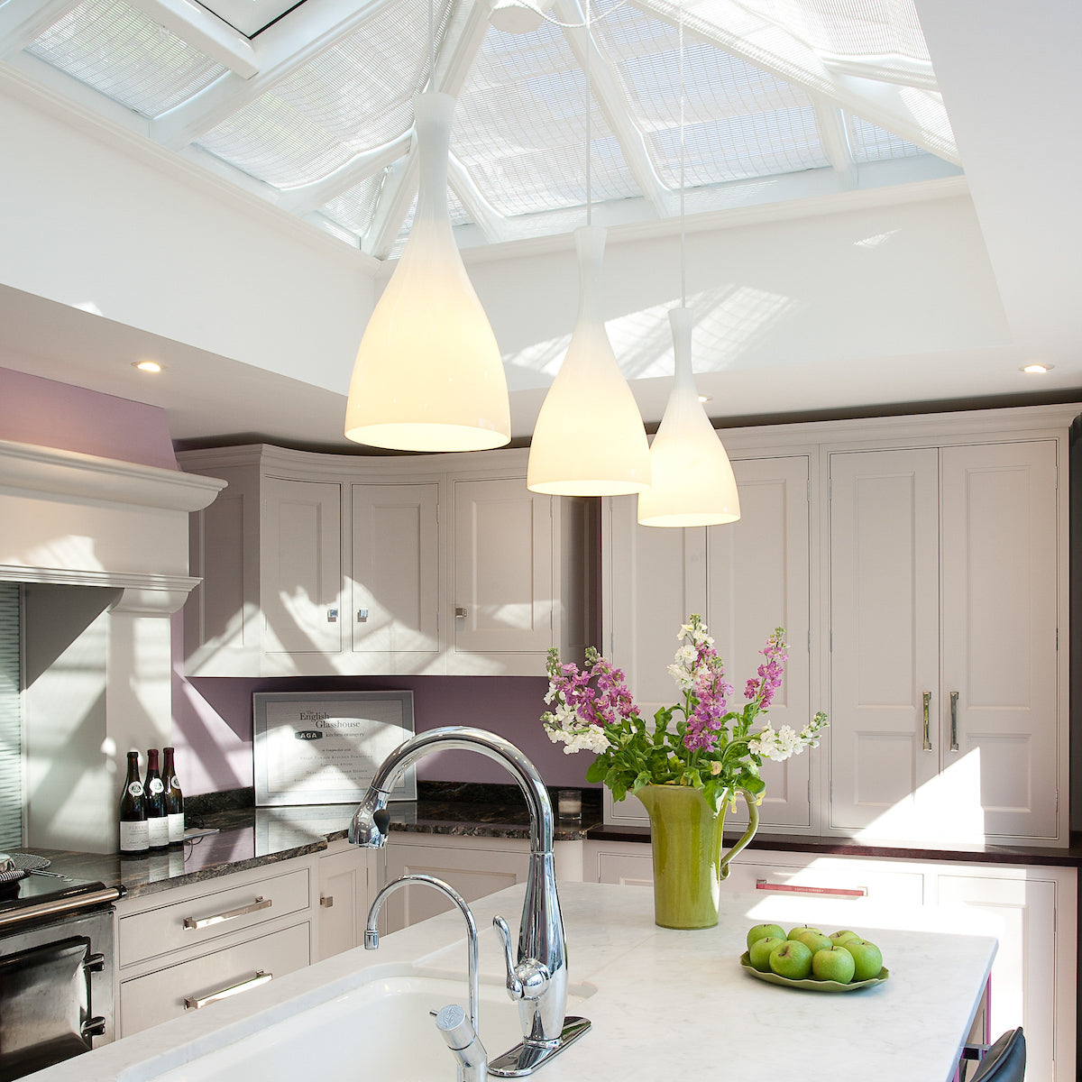 TONE WHITE GLASS PENDANT