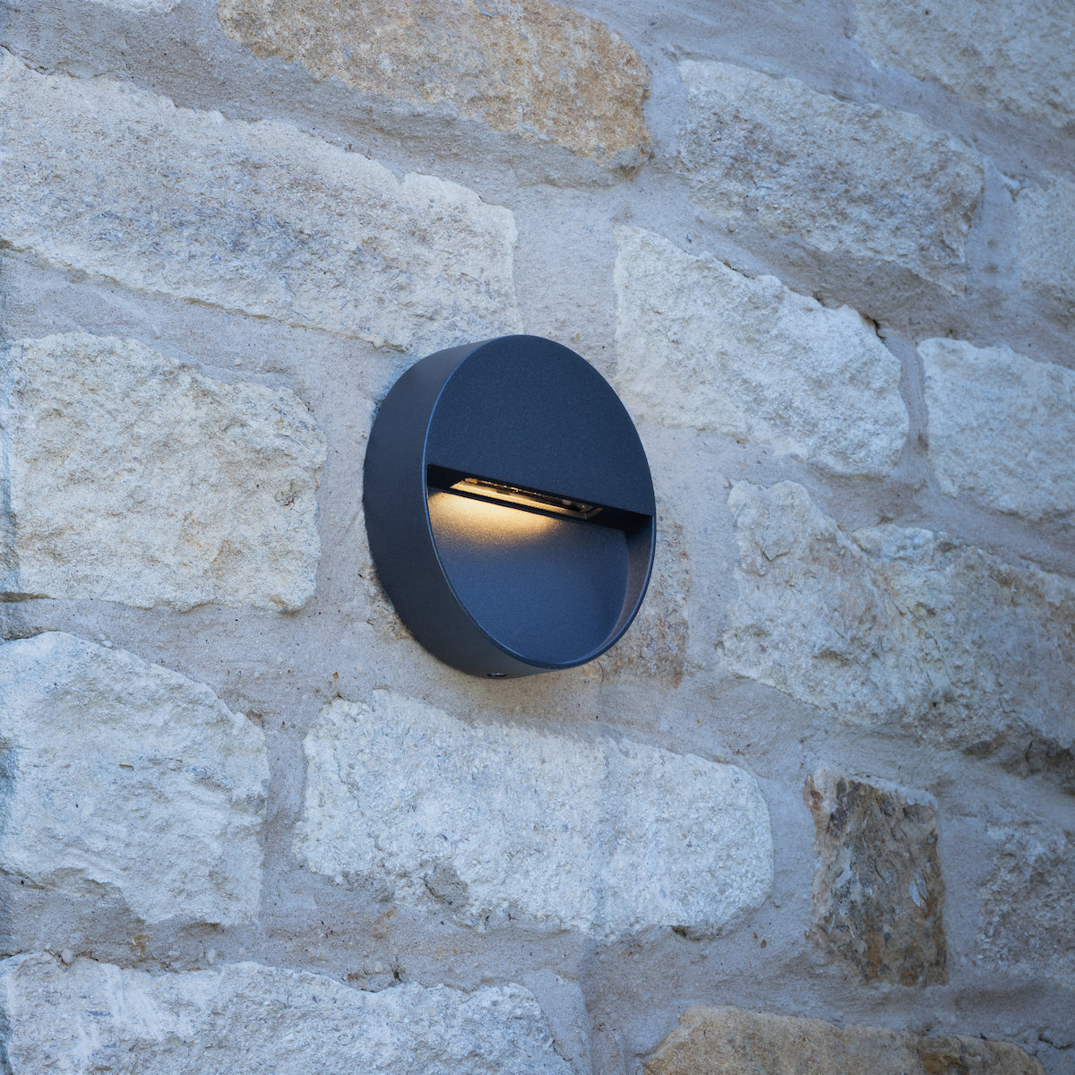 UGO 1LT W/LT ROUND EYELID ANTHRACITE IP65 LED