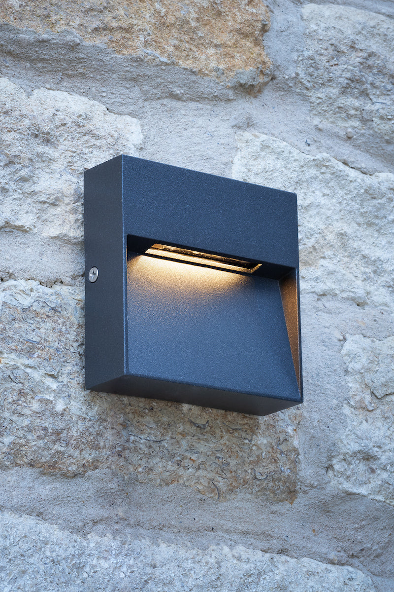 YUKON 1LT W/LT SQUARE EYELID ANTHRACITE IP65 LED